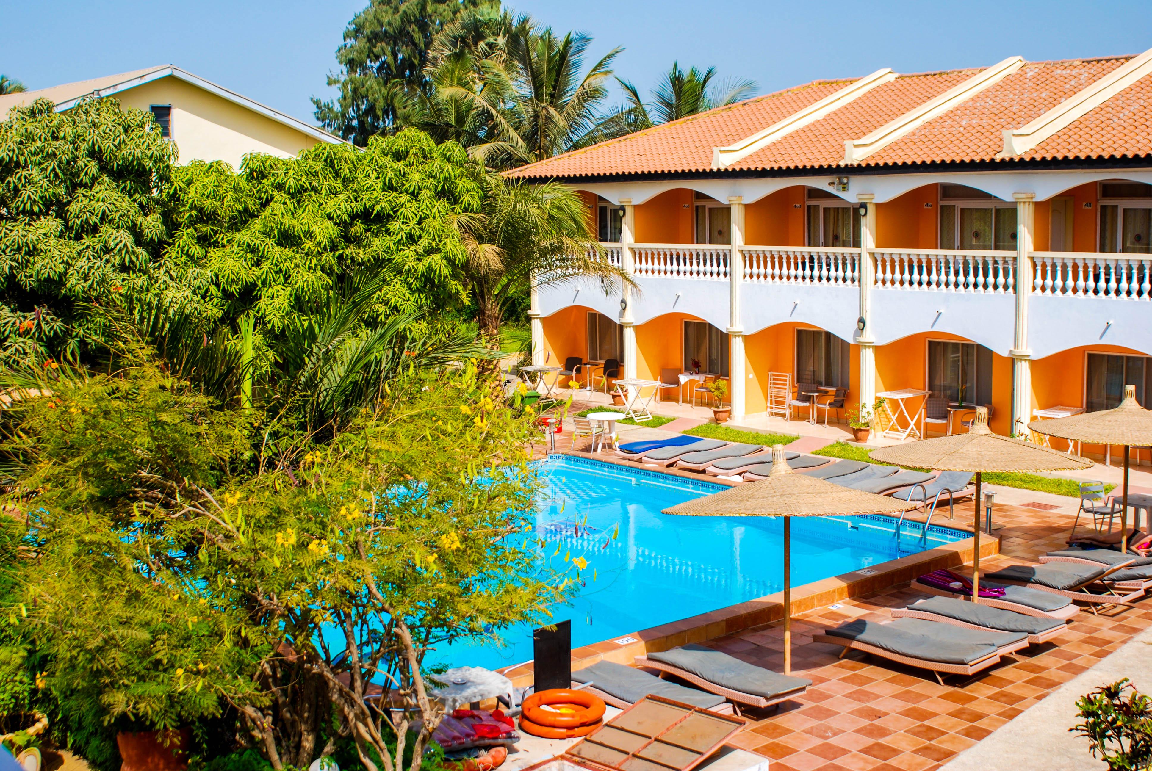 Cape Point Hotel Bakau Exterior foto